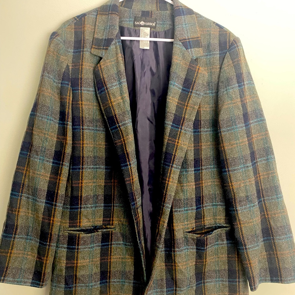 Ladies Sag Harbor size 16 Plaid Blazer.